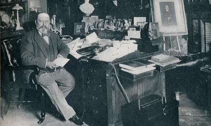 Król Edward VII w swoim gabinecie w Marlborough House, Londyn, c1904 1911