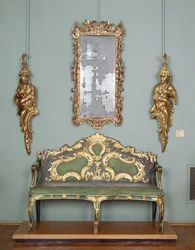 Canape, 2. ćw. XVIII w. (drewno złocone i brokat)