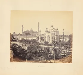 Lucknow; widok z tarasu Imambary Hooseinabad