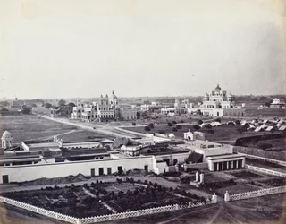 Widok na kompleks pałacowy Chattar Manzil