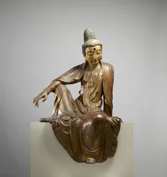 Bodhisattwa Guanyin, dynastia Ming, koniec XIV-XV w. (sucha laka, złoto i farba)