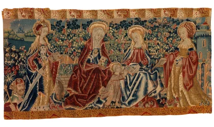 Gobelin ołtarzowy przedstawiający Matkę Boską z Dzieciątkiem i św. Annę w towarzystwie dwóch świętych, koniec XV - początek XVI wieku (wełna i jedwab)