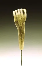 Chamunda, 907-1053 (czarny doleryt)