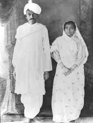 Kasturba (1869-1944) i Mahatma Gandhi (1869-1948)