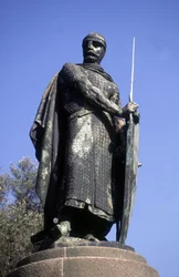 Posąg króla Afonsa I, Guimaraes, Portugalia (zdjęcie)