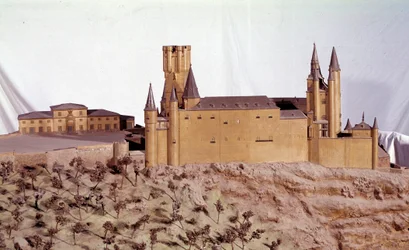 Architektura militarna: miniaturowy model Królewskiego Alkazaru w Segowii zbudowanego przez króla Alfonsa VI z Kastylii. Madryt Muzeum Armee.