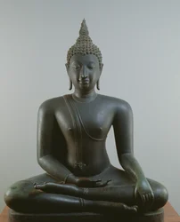 Budda siedzący w medytacji, styl Sukhothai (brąz)