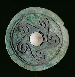 Lustro, Dongson Culture c.200 pne-200 AD, Wietnam (brąz)