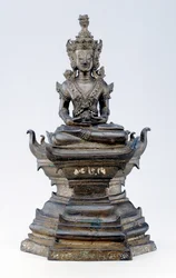 Budda jako Uzdrowiciel, kultura Lan Na (brąz)