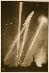 Zeppelin Raid w Londynie, ilustracja z „Flying Memories” Johna Hamiltona