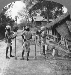 Naprawa dróg, Bhamo, Birma, 1908