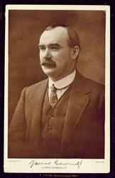 James Connolly (1868-1916) sfotografowany przez Lafayette, Dublin, ok. 1910 r. (zdjęcie w sepii)