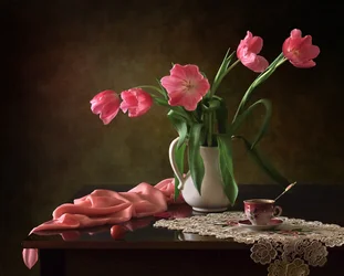 Eleganckie różowe tulipany
