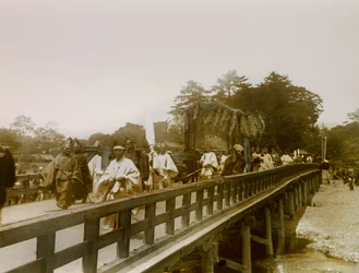 Parada pływaków podczas festiwalu Aoi Matsuri w Kioto, około 1900-1915 r. (zdjęcie)