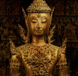 Stojący Budda w geście abhaja mudra, styl Rattanakosin, połowa XIX wieku