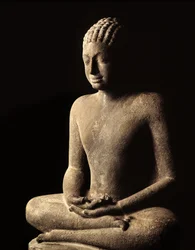 Medytujący Budda, okres Dwarawaty