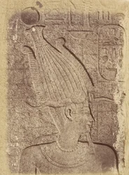 Zbliżenie rzeźby (profil głowy), Karnak