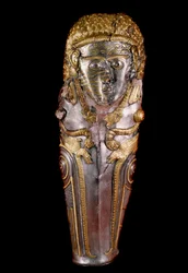 Tracja artystyczna: złoty i srebrny cnemid służy do ochrony goleni. Ze skarbu Vratza zwanego Moguilanskata Moguila. 380-350 pne. Historyczne muzeum departamentalne Vratza. Bułgaria
