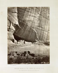 Starożytne ruiny w Cañon de Chelle, N.M. (terytorium)