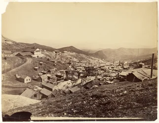 [Gold Hill, West Silver City, Nevada, pasmo Silver Peak]