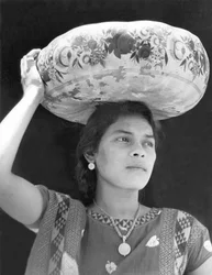 Kobieta w Tehuantepec, Meksyk, 1929