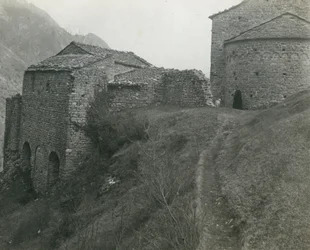 Opactwo San Pietro al Monte, Civate, Lombardia, Włochy, zdjęcie autorstwa Ugo Monneret de Villard, około 1910 r.