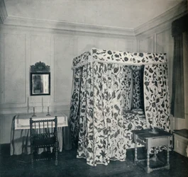 Sypialnia z domu majora Nicholasa Sewalla, w sekretarzu, 1930