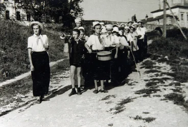 Jednostka pionierska w Ogólnounijnym Obozie Młodych Pionierów Artek, Gurzuf, Krym, ZSRR, lata 30. XX wieku