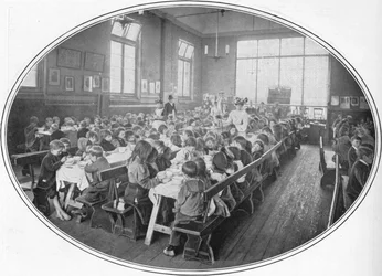 Obiad Ragged School Union, Camberwell, Londyn, c1901 1901