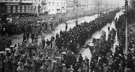 Uroczystość żałobna po ofiarach rewolucji lutowej, Rosja, 5 kwietnia 1917