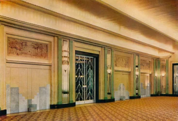 Widok nowej sali balowej w hotelu Claridges według projektu Oswalda P. Milne, 1933