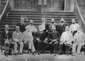 Admirał Cervera i jego główni oficerowie, w tym kapitan Eulate, ok. 1910 r