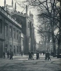 Po nieobecności, 1926
