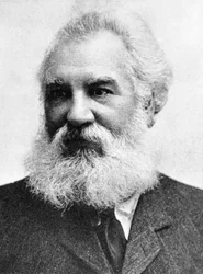 Alexander Graham Bell 1847-1922, amerykański wynalazca urodzony w Szkocji, 1907