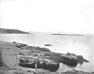 Wzdłuż wybrzeża, Bar Harbor, Maine, USA, ok. 1900.