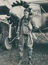 Amerykański lotnik Charles Lindbergh i jego samolot, Spirit of St Louis, c1927 c1937