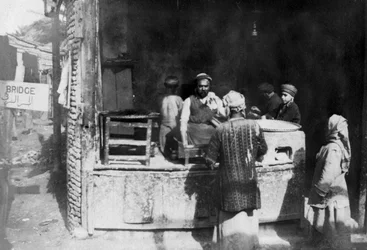 Arabska kucharka, droga Aleppo, Bagdad, Irak, 1917-1919