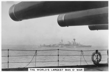 Battlecruiser HMS Hood, widziany z HMS Nelson, 1937
