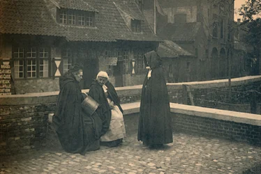 Za Gruuthuse. Rodzaje Brugii, c1910