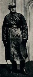 Za liniami, Francja, 1916, 1945.