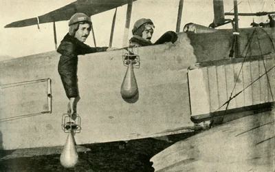 Zrzuty bomb, 1914-1918, c1920.