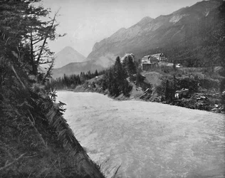 Naloty na Bow River, Banff, NWT, c1897.
