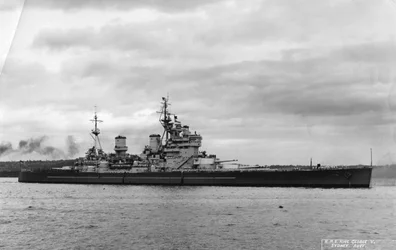 Brytyjski pancernik HMS King George V, Sydney, Australia, 1945