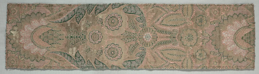 Tkanina brokatowa, ok. 1700.