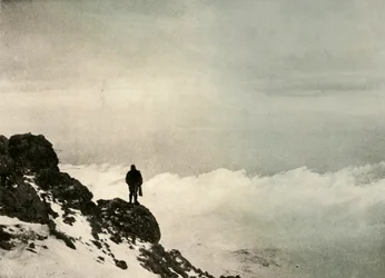 Brocklehurst spoglądający w dół z... Góry Erebus, 1908, 1909