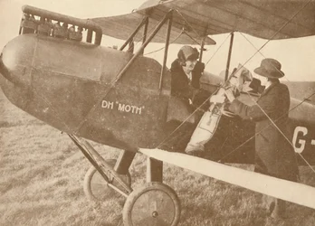 Samolotem do pola golfowego w małym lekkim samolocie ćmy o mocy 27-60 KM, 1927 r.