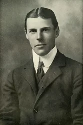 Kapitan Fox, 1919.