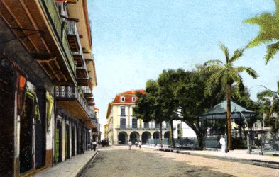 Central Park i budynek Canal, Panama City, Panama, c1920