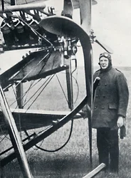 Churchill zainteresował się samolotami i przewidział największe możliwości, 1914, 1945