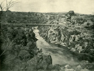 Corra Lynn, niedaleko Launceston, 1901.